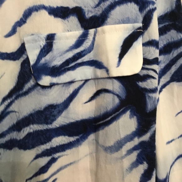 Chico’s Women’s Long-Sleeve Easy Blue And White Animal Print Shirt Size XXL EUC - Picture 6 of 8